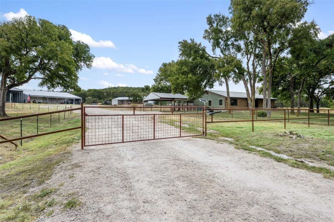 photo 2: 121 Dog Run, Burnet TX 78611