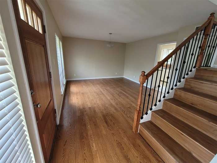 photo 2: 802 Single Oak Cove, Austin TX 78746