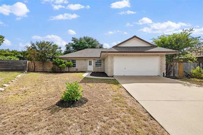 photo 2: 400 Bentwood Drive, Leander TX 78641