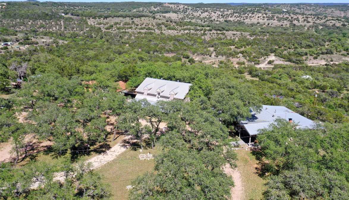 photo 3: 6300 Paradise Manor Circle, Marble Falls TX 78654