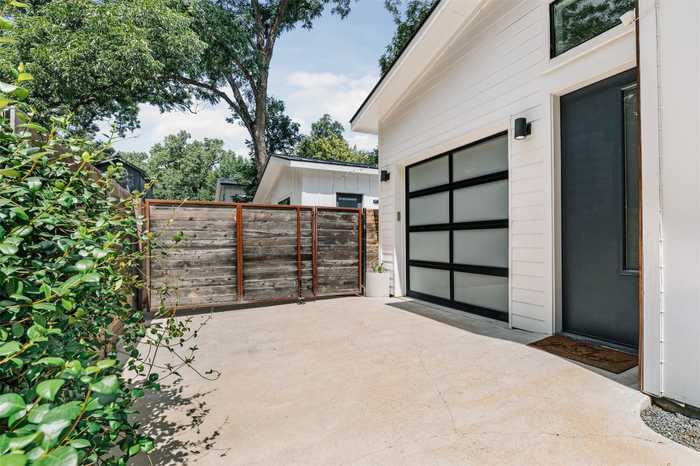 photo 40: 1123 3/4 Gunter Street Unit 2, Austin TX 78702