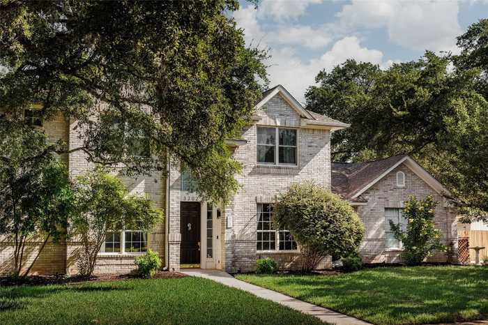 photo 1: 3202 Sunland Drive, Austin TX 78748