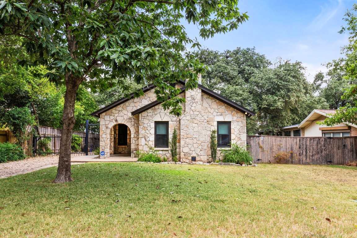 photo 1: 2310 Euclid Avenue, Austin TX 78704