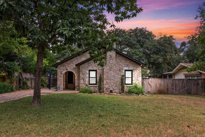 photo 25: 2310 Euclid Avenue, Austin TX 78704