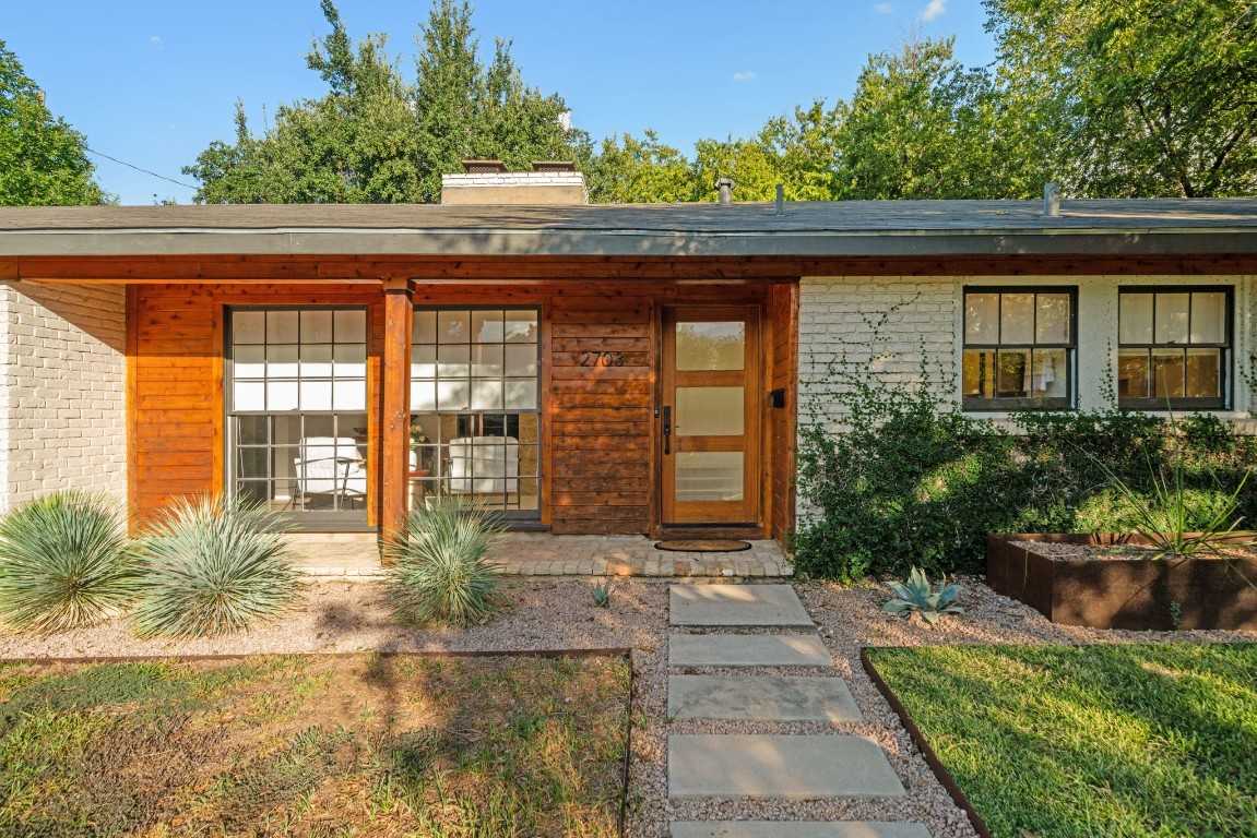 photo 3: 2703 Oakhaven Drive, Austin TX 78704