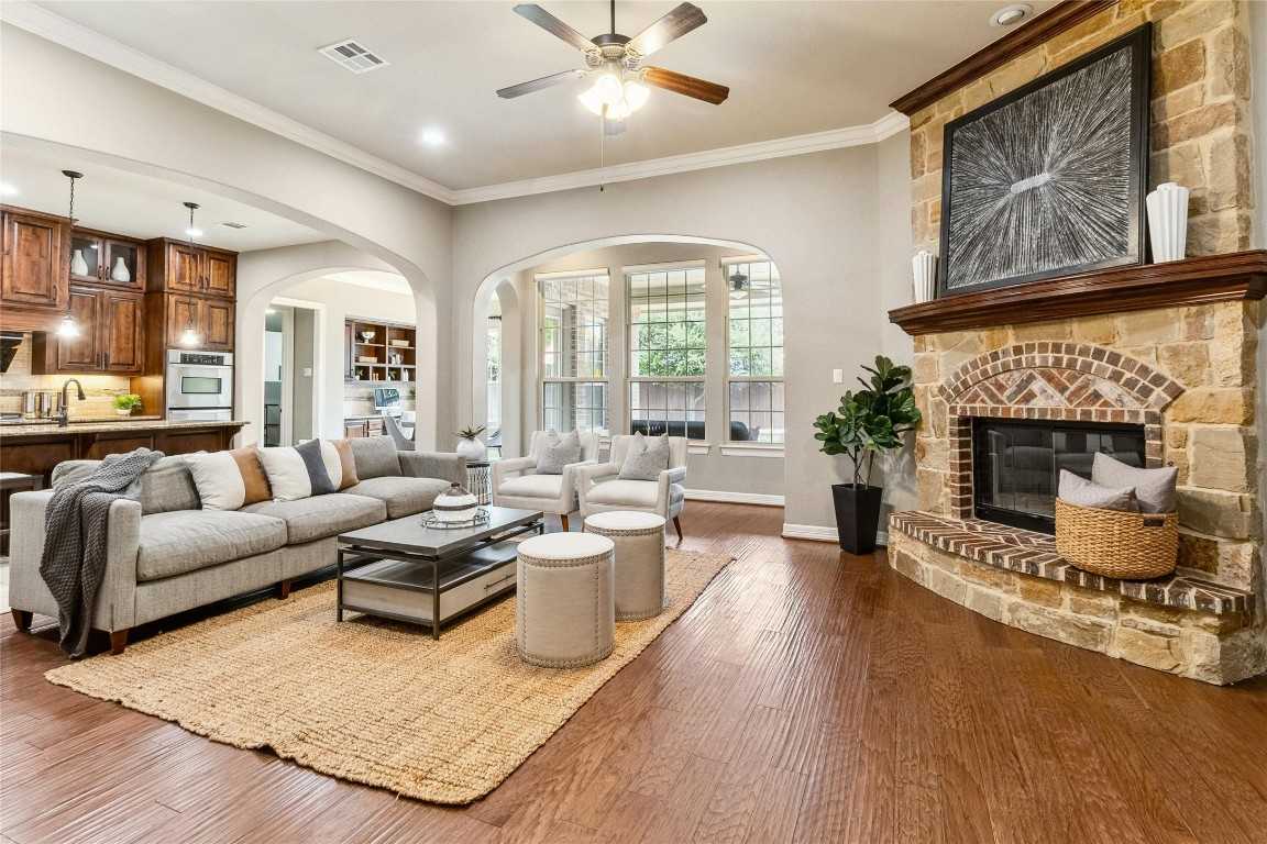 photo 3: 2120 Park Place Circle, Round Rock TX 78681