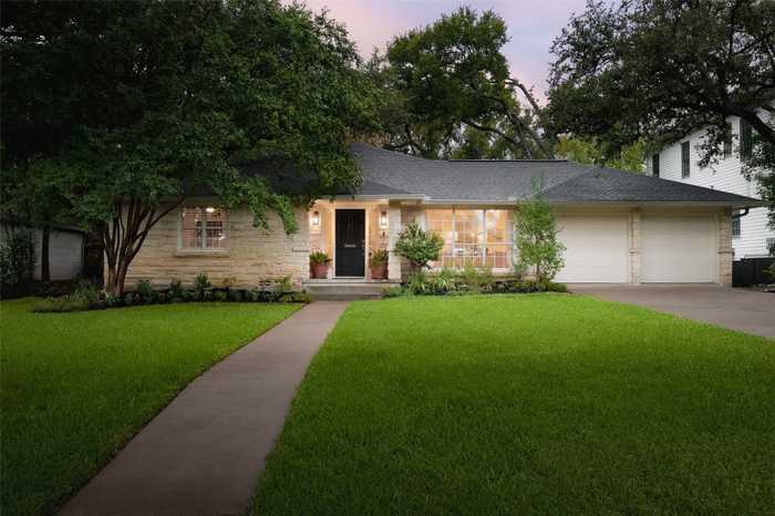 photo 1: 1904 Robinhood Trail, Austin TX 78703