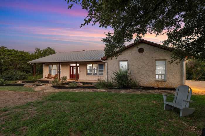 photo 2: 951 Longview Circle, Dripping Springs TX 78620