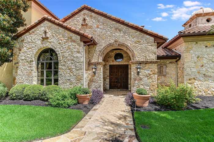 photo 2: 206 Goodnight Drive, Georgetown TX 78628