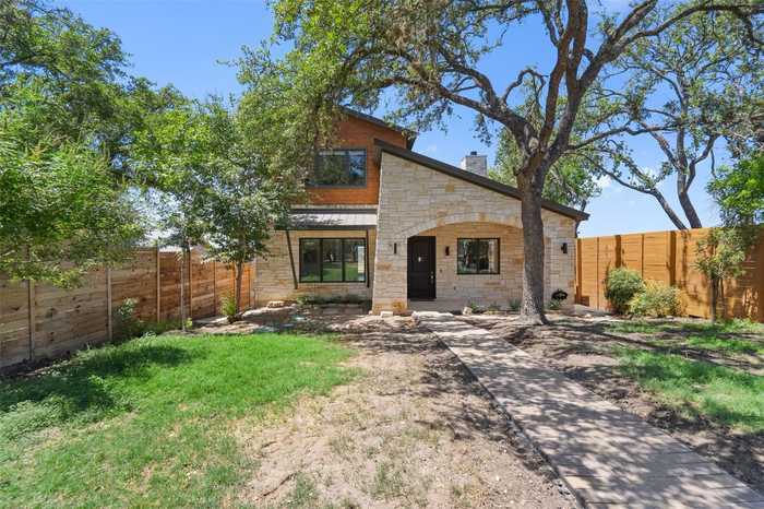 photo 2: 16447 Lake Loop, Austin TX 78734