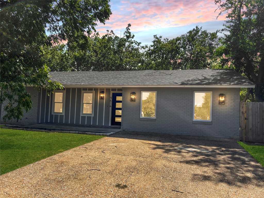 photo 1: 9614 Newfoundland Circle, Austin TX 78758