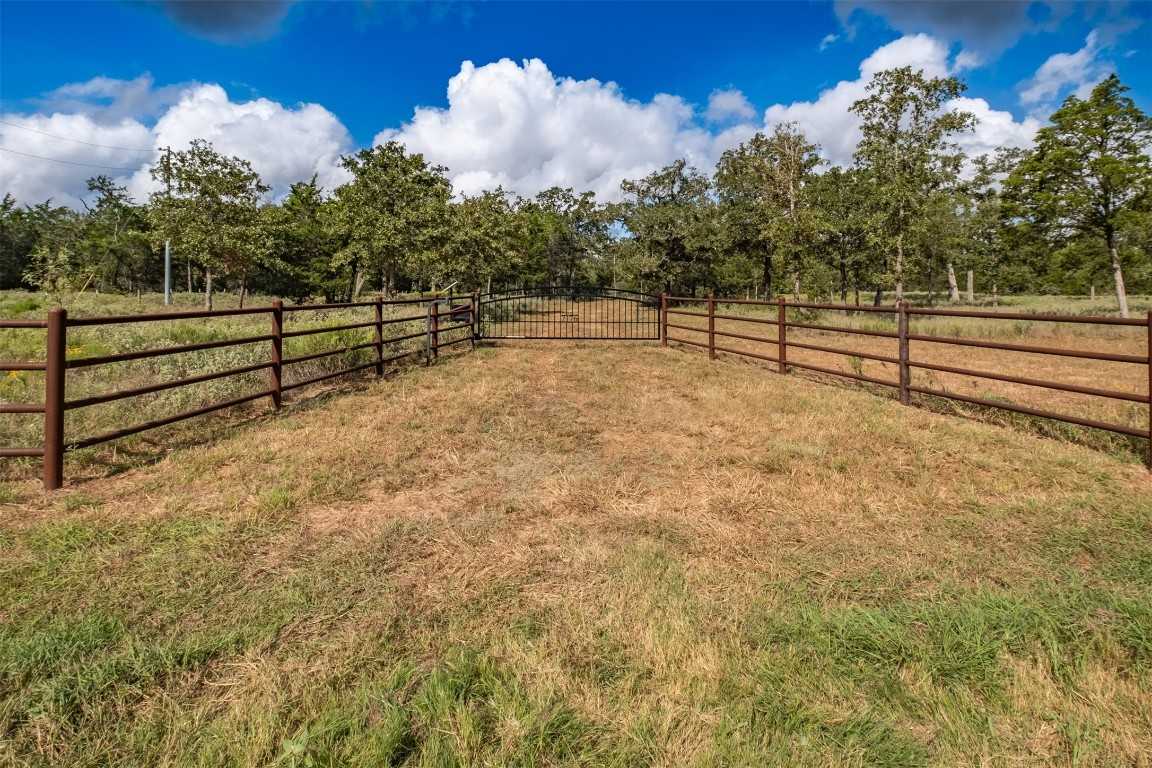 photo 1: 7176 Anchor Ranch Loop, Flatonia TX 78941