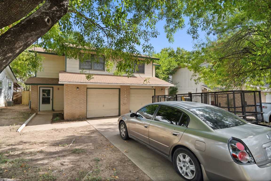 photo 3: 11435 Ptarmigan Drive, Austin TX 78758