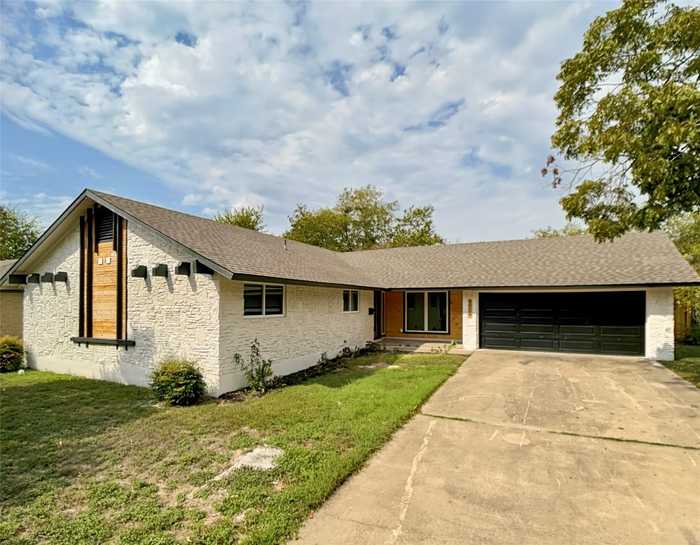 photo 1: 9004 W Pointer Lane, Austin TX 78758