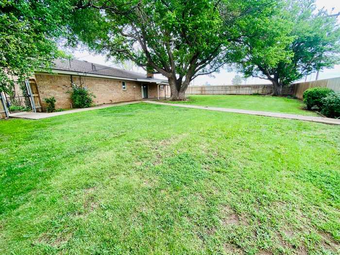 photo 16: 1201 NW 1st Street, Stratford TX 79084