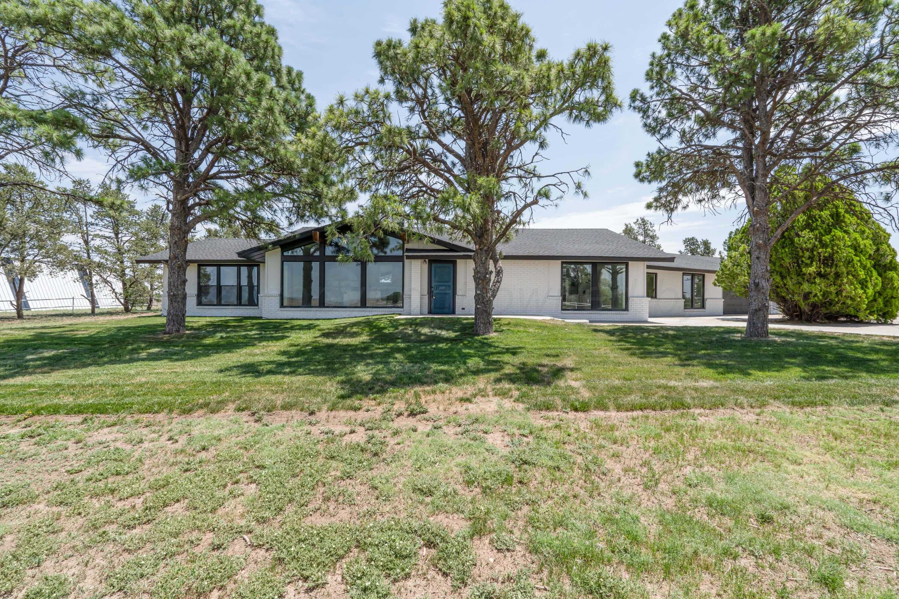 photo 1: 3011 Canyon Trail Road, Dalhart TX 79022