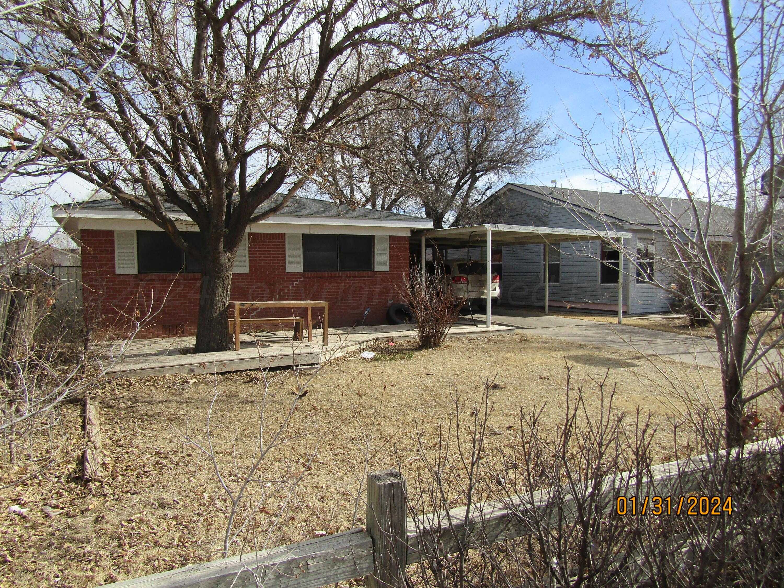 photo 1: 711 Ave Q, Sunray TX 79086