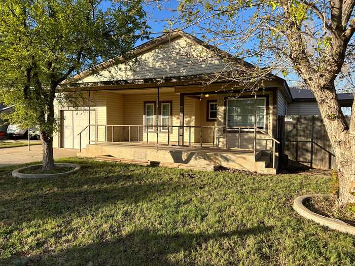 photo 1: 205 Hoyne Avenue, Fritch TX 79036