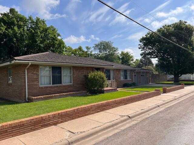 photo 2: 1421 Fordham Street, Perryton TX 79070