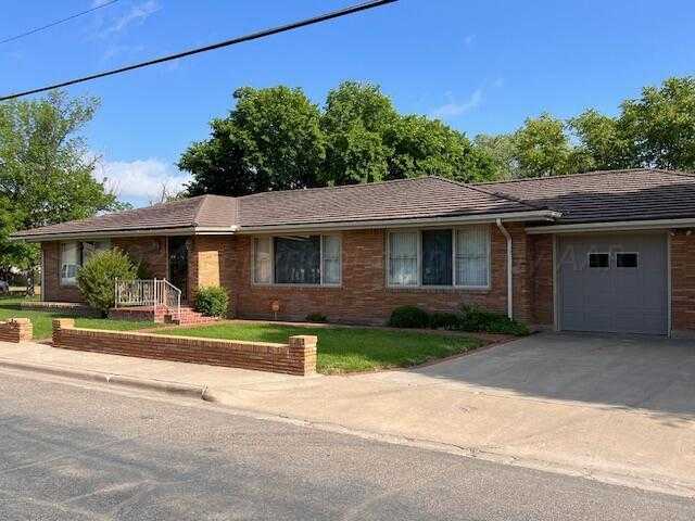 photo 3: 1421 Fordham Street, Perryton TX 79070