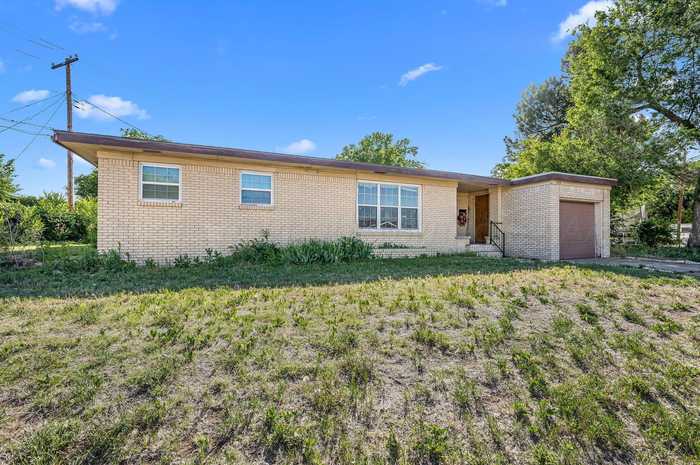 photo 2: 126 Ozmer Street, Borger TX 79007