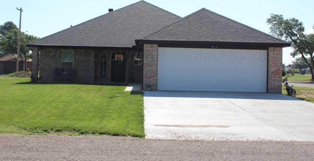 photo 1: 300 9th Street, Vega TX 79092