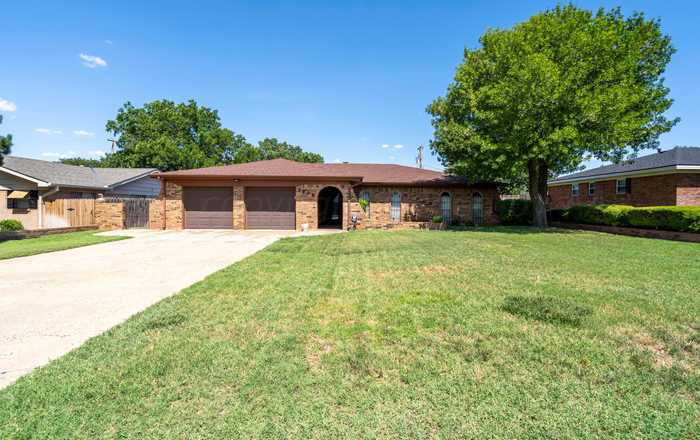 photo 1: 1905 Hemlock Street, Borger TX 79007