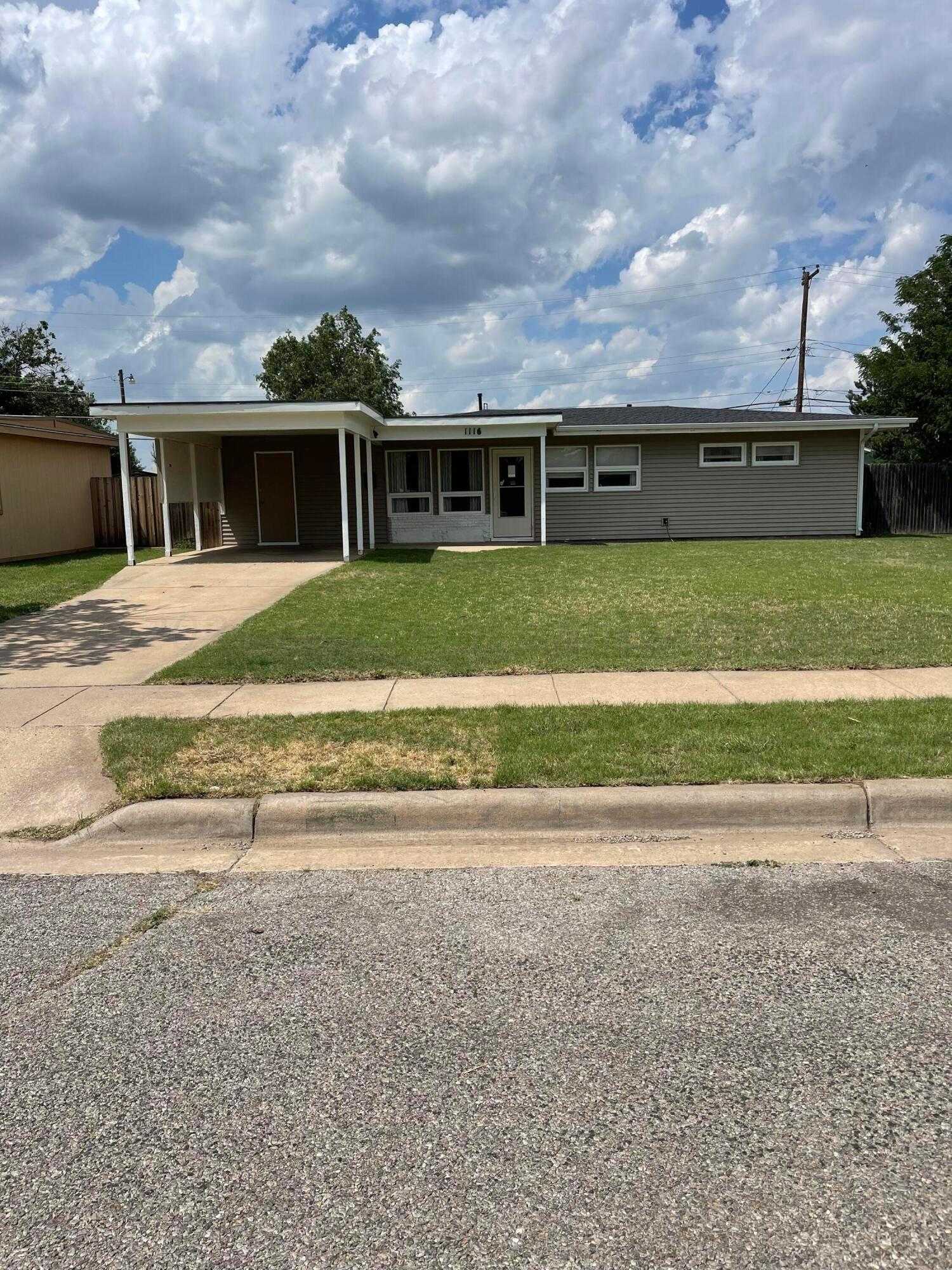 photo 1: 1116 Terry Road, Pampa TX 79065