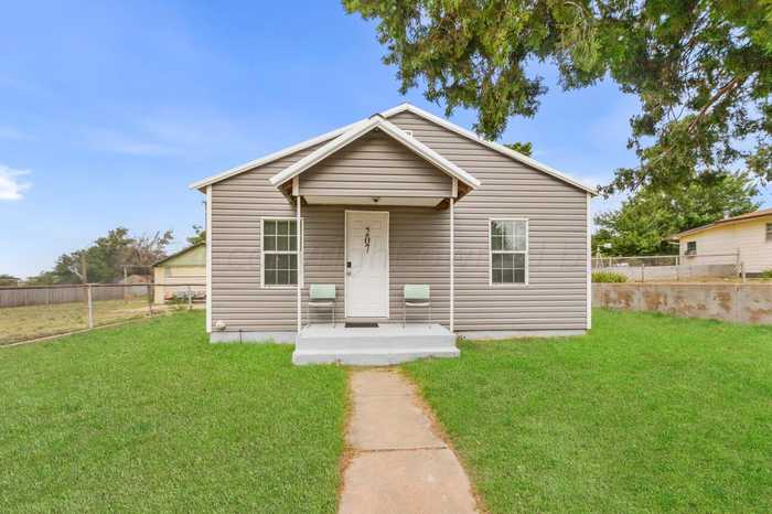 photo 1: 207 Ash Street, Skellytown TX 79080