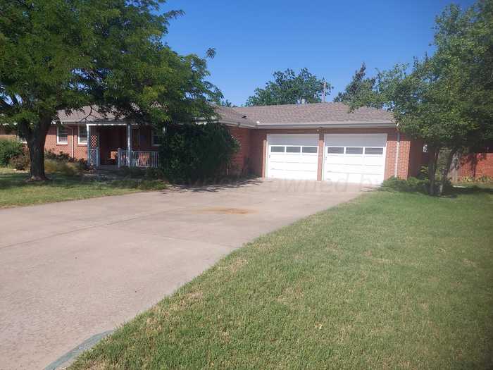 photo 1: 2215 Beech Lane, Pampa TX 79065