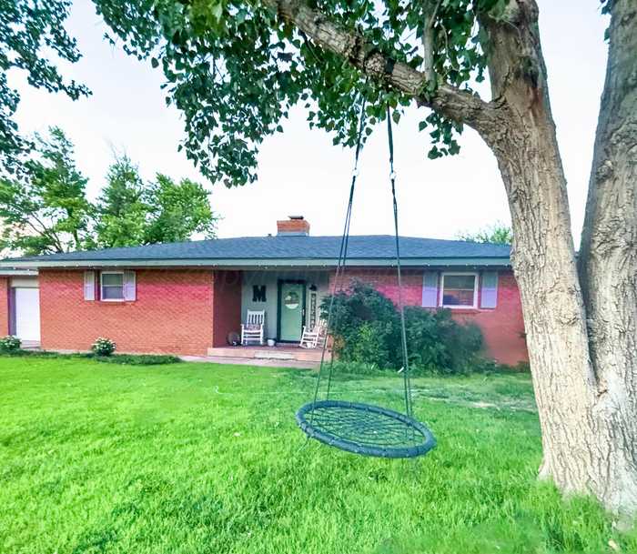 photo 1: 1614 Maple Avenue, Panhandle TX 79068