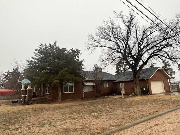 photo 3: 429 Crosby Avenue, Tulia TX 79088