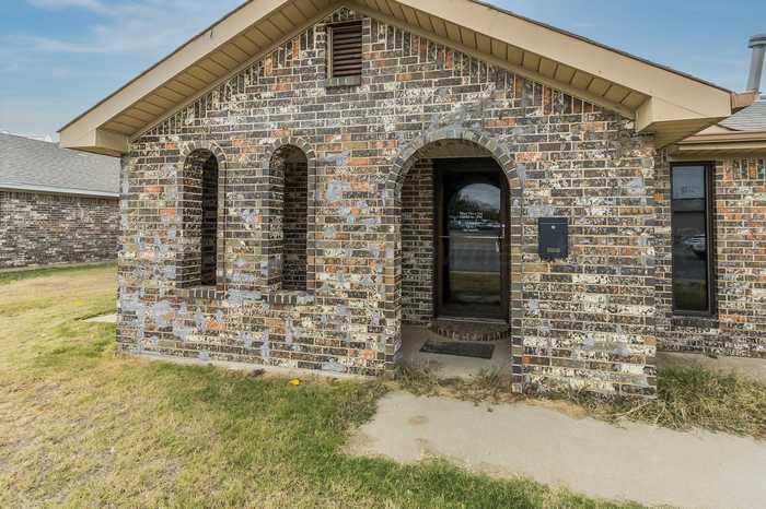 photo 1: 641 Hobart Street, Pampa TX 79065