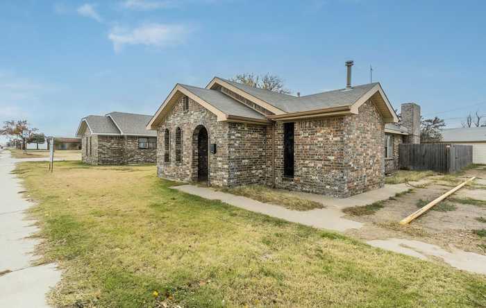 photo 2: 641 Hobart Street, Pampa TX 79065