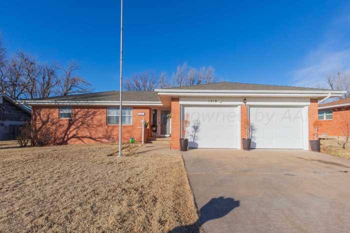 photo 1: 1715 GRAPE Lane, Pampa TX 79065