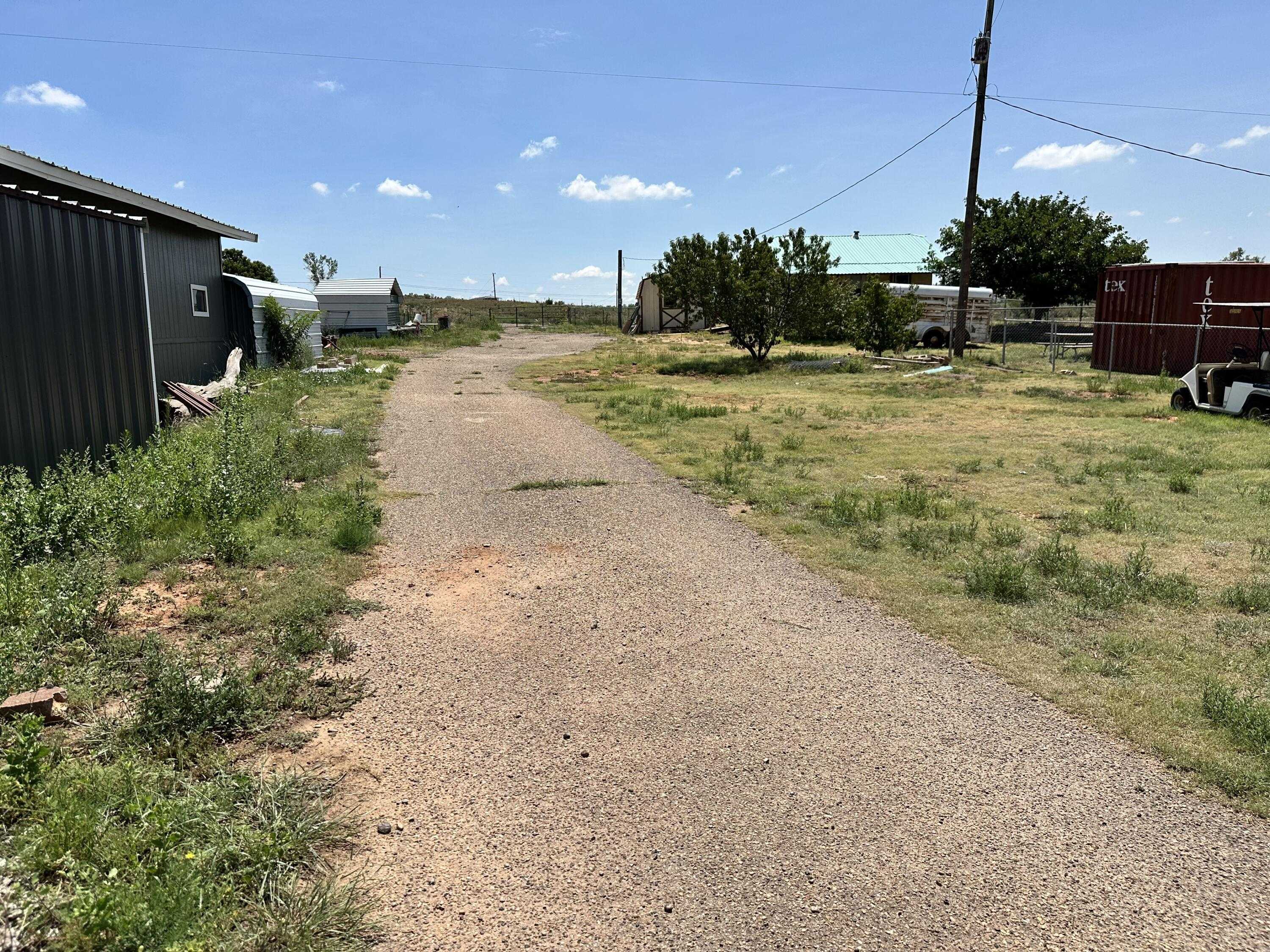 photo 3: 342 Fritch Drive Drive, Fritch TX 79036