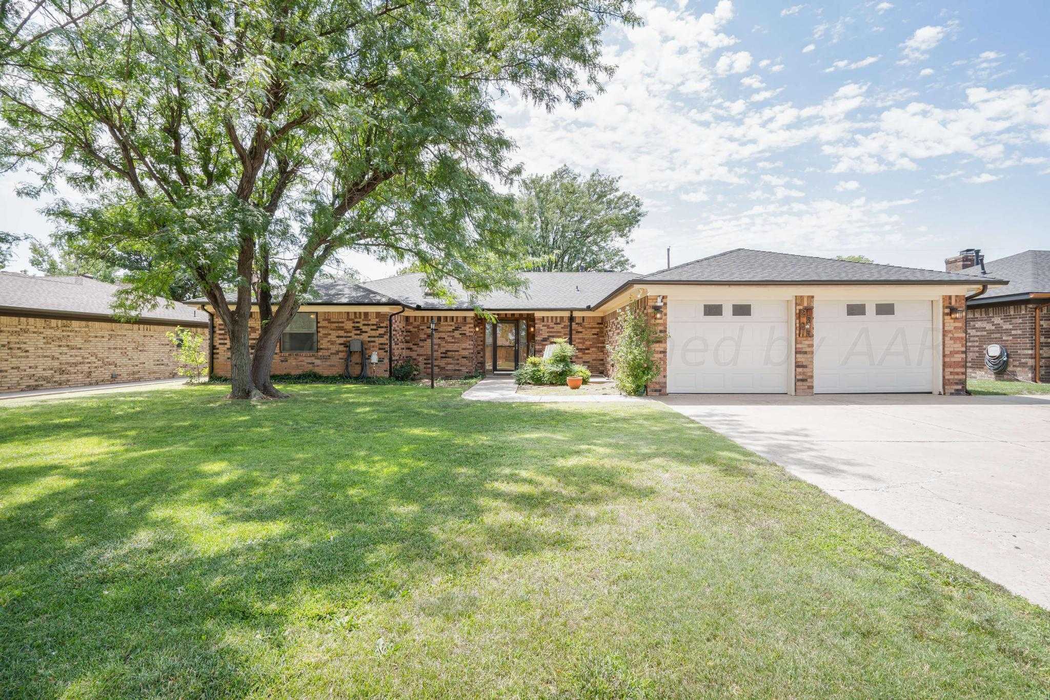 photo 1: 2525 Evergreen Street, Pampa TX 79065