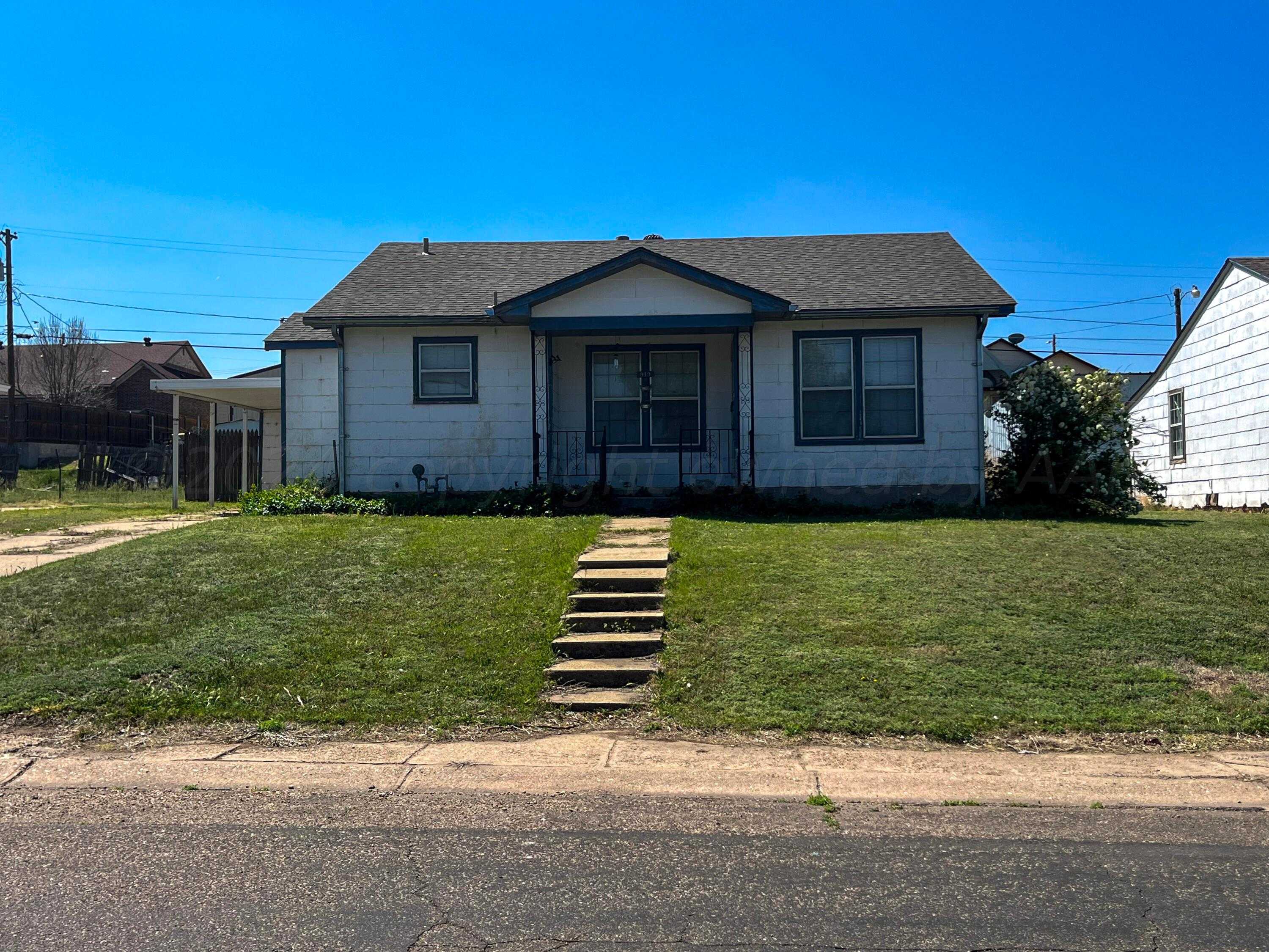 photo 1: 919 Elmore Street, Borger TX 79007