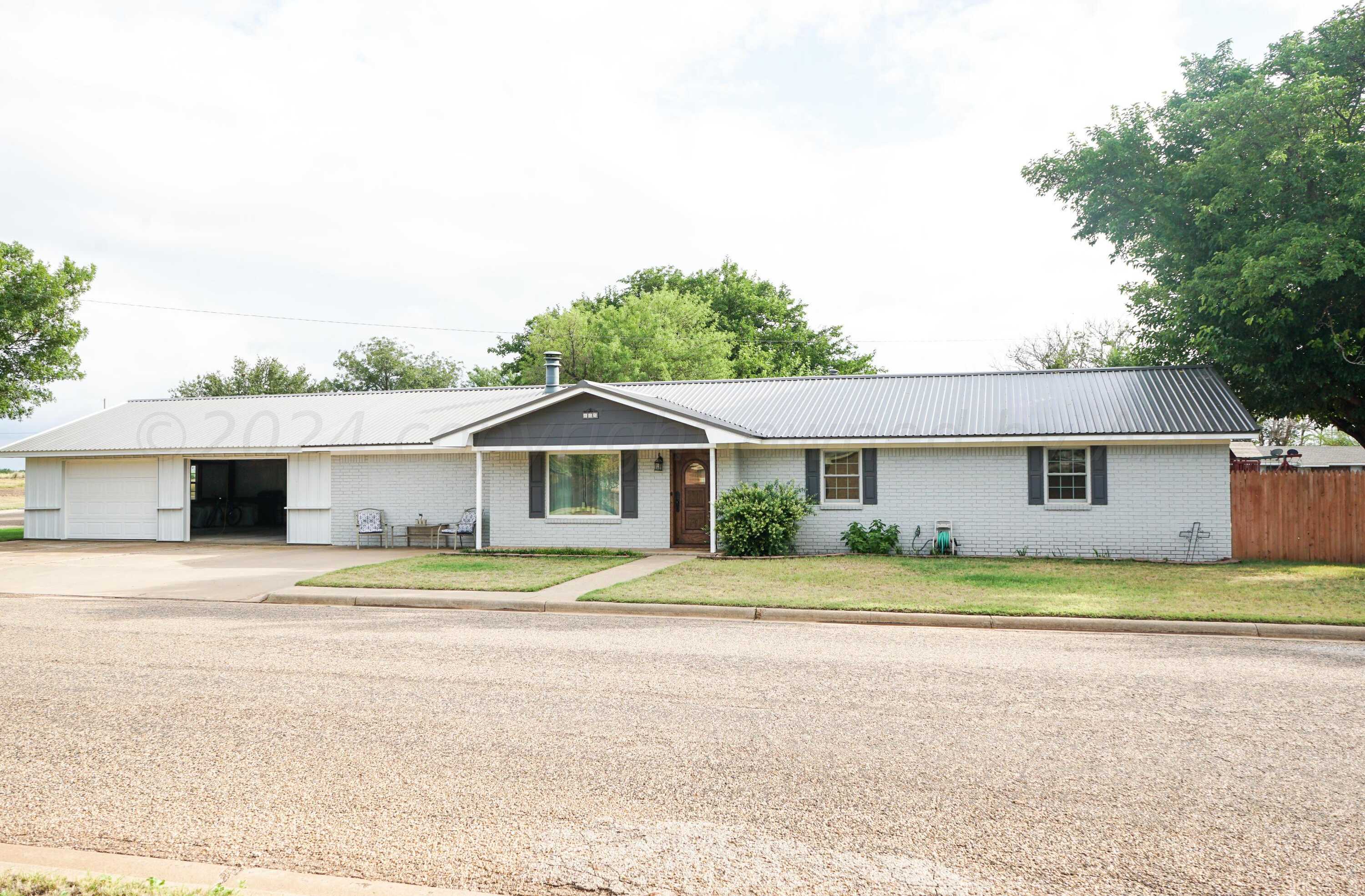 photo 1: 805 Cottonwood, Quitaque TX 79255