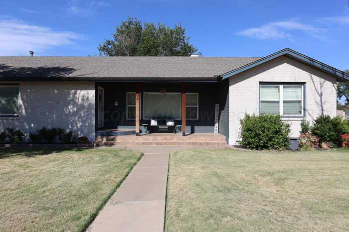 photo 1: 602 Main Street, Stratford TX 79084