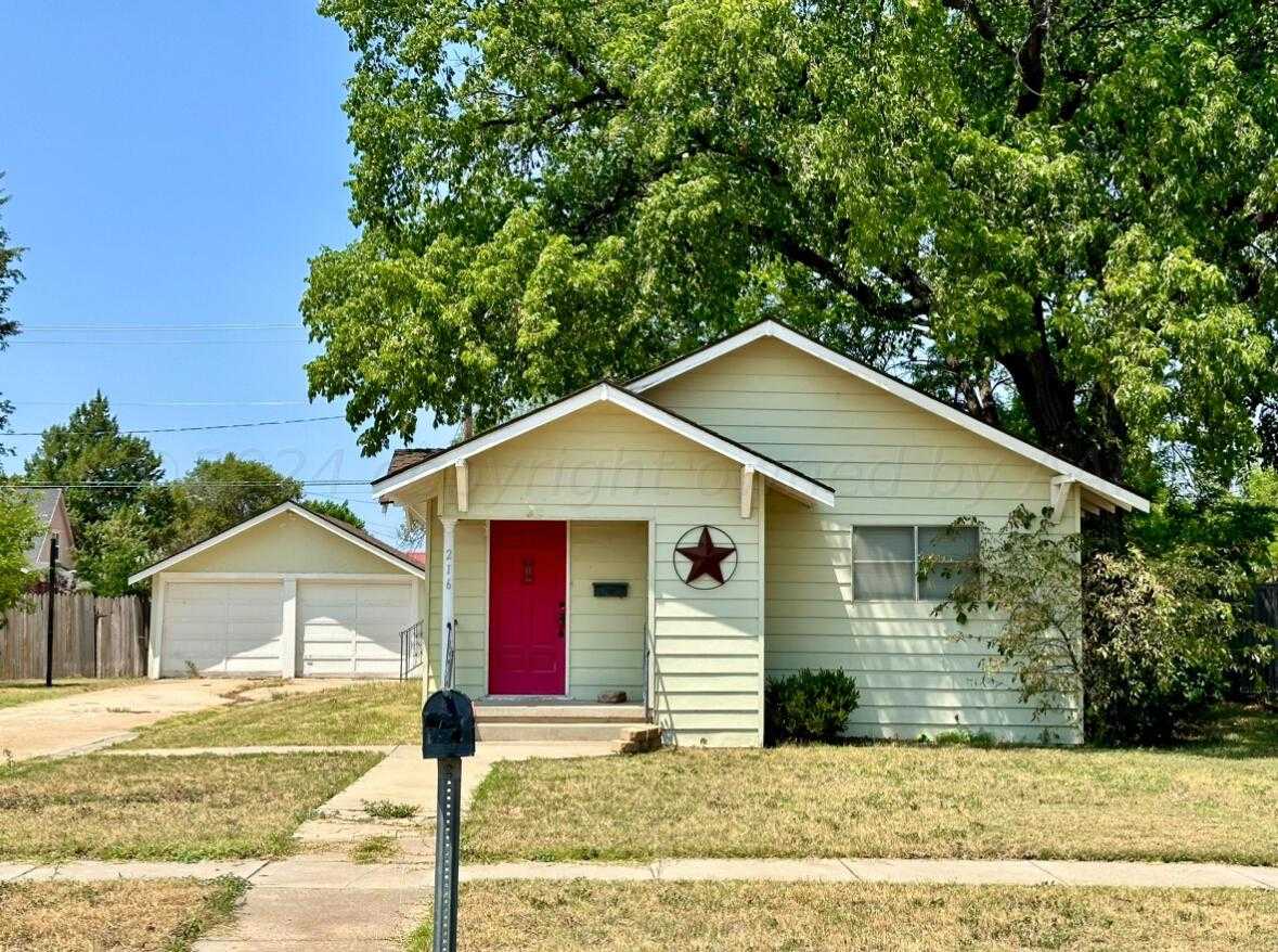 photo 1: 216 S Barkley Street, Spearman TX 79081