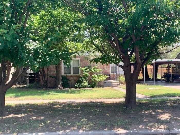 photo 2: 1205 Amherst Street, Perryton TX 79070