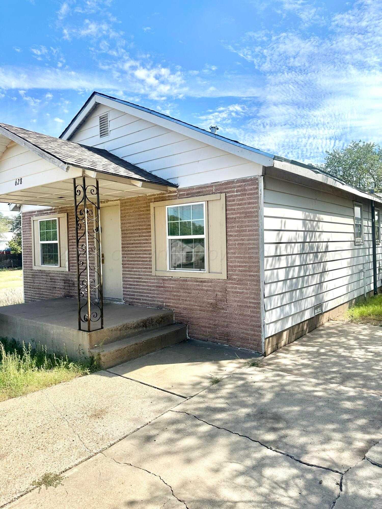 photo 1: 628 McGee Street, Borger TX 79007