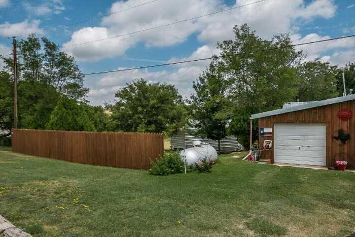 photo 2: 219 Dawn Drive, Howardwick TX 79226