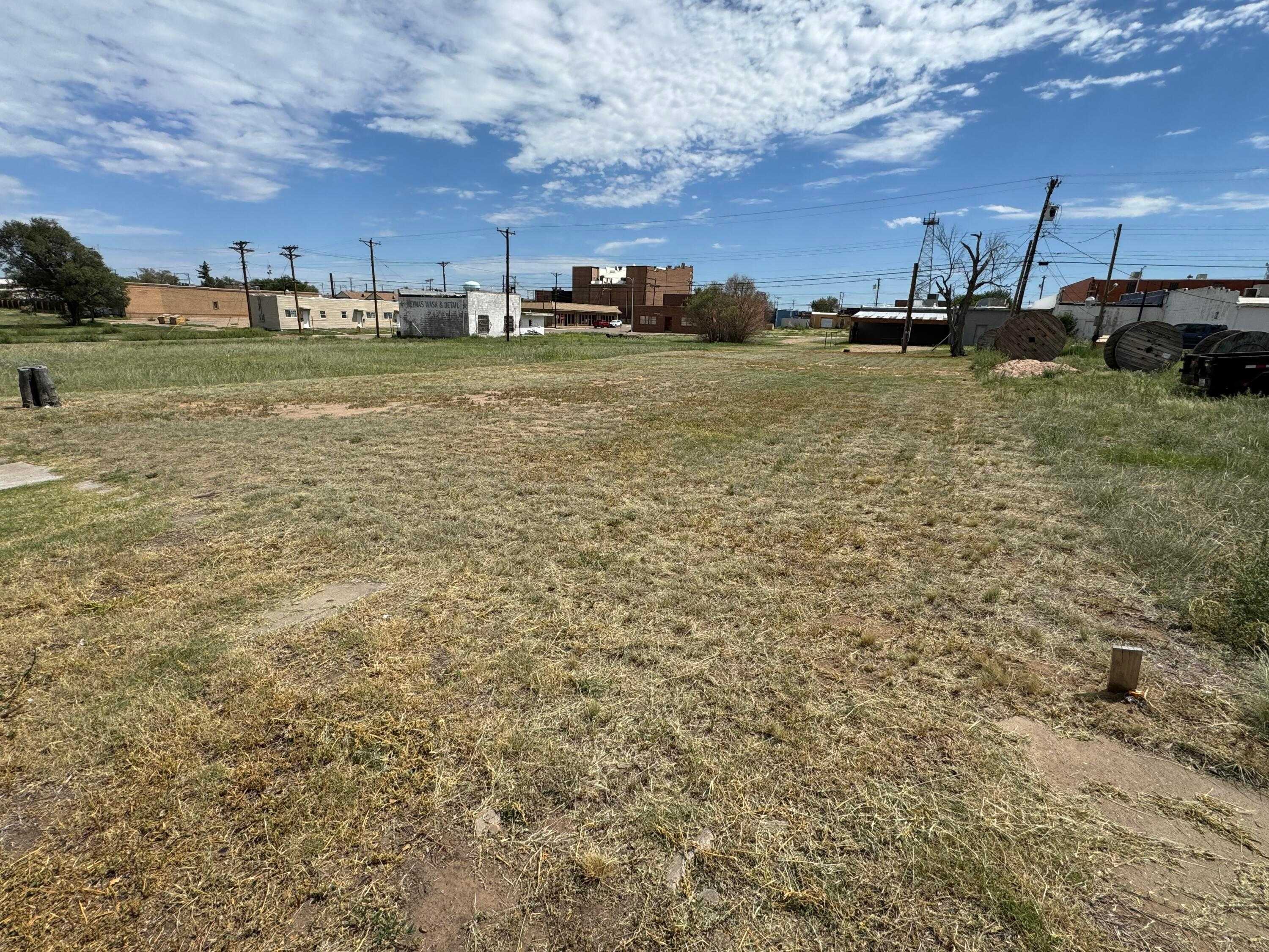 photo 1: 626 Hedgecoke Street, Borger TX 79007