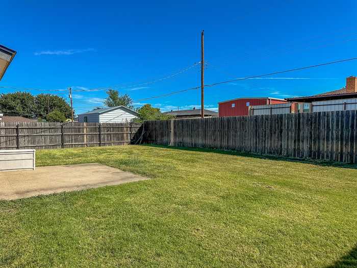 photo 11: 126 Willowick Street, Borger TX 79007