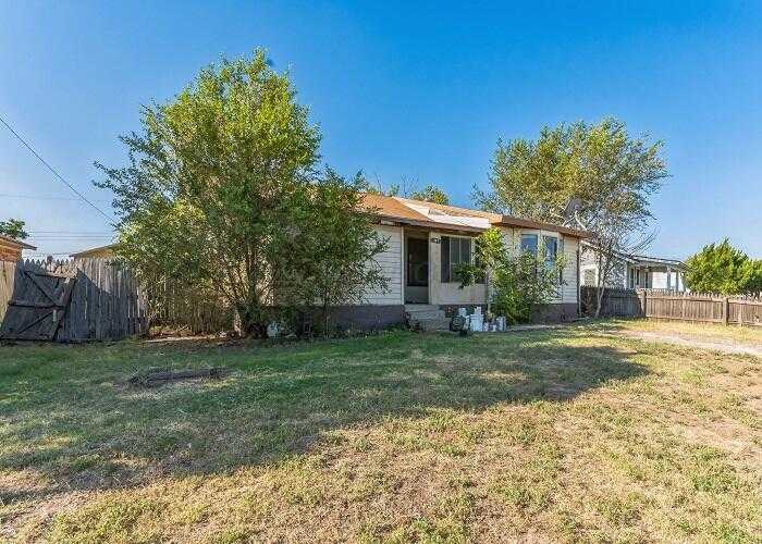 photo 2: 107 PECAN Street, Borger TX 79007