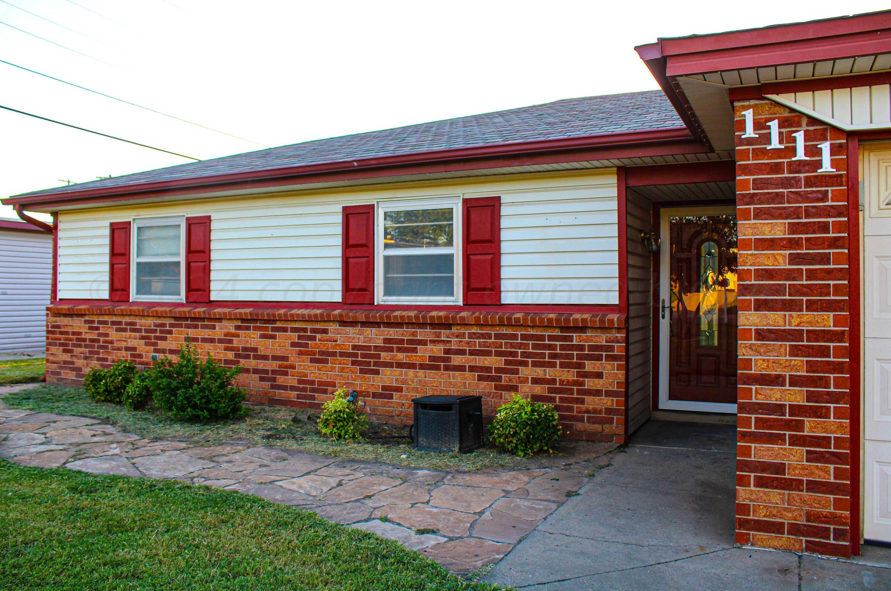 photo 3: 1111 Elmore Street, Borger TX 79007