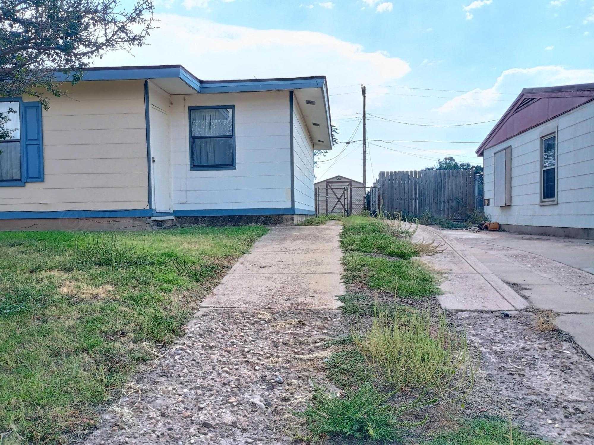 photo 3: 905 Harrington Street, Borger TX 79007