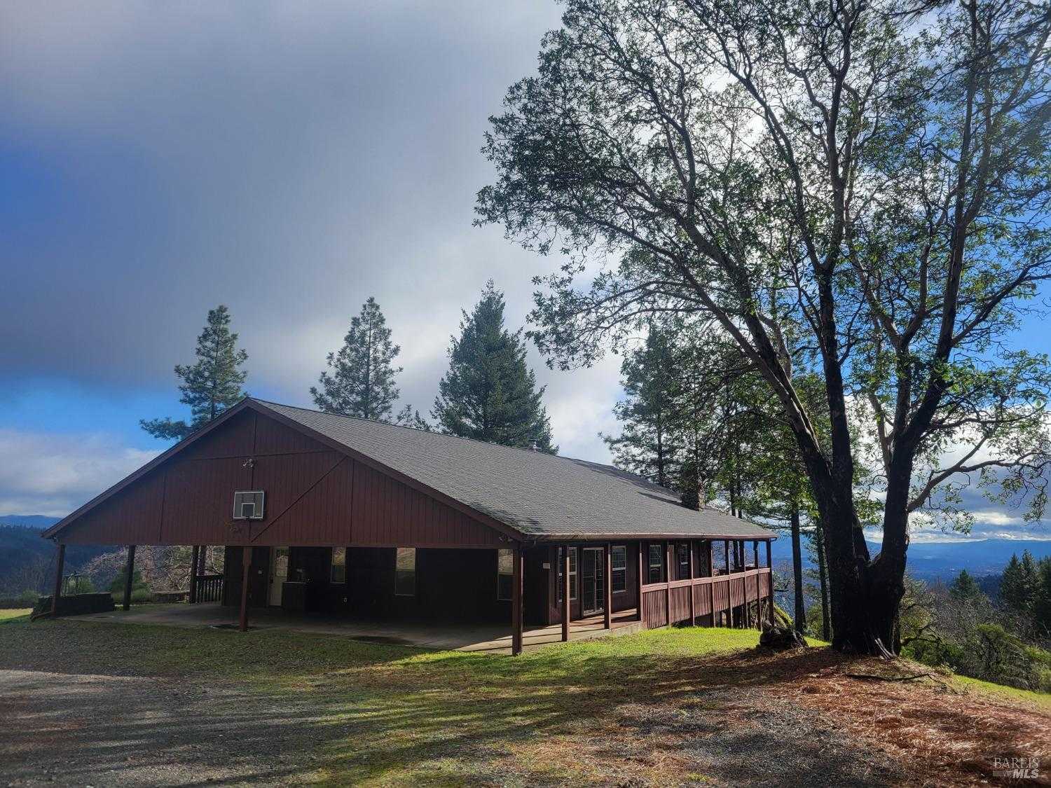 photo 1: 7400 Ridgewood Rd, Willits CA 95490